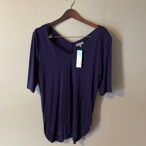 Market & spruce V Neck top